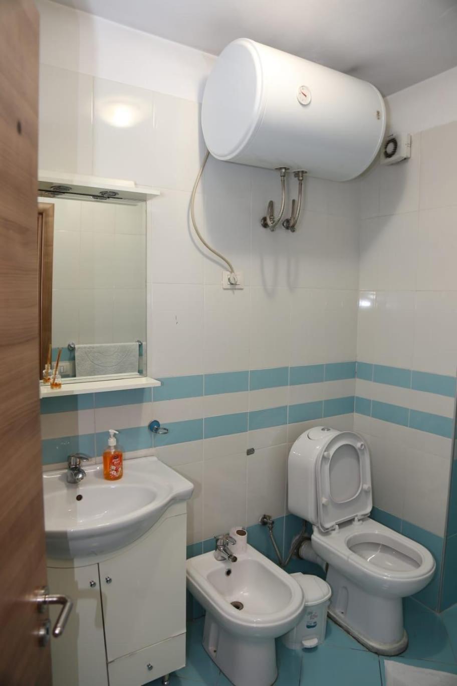 Ergi'S Host Apartment Tirana Kültér fotó