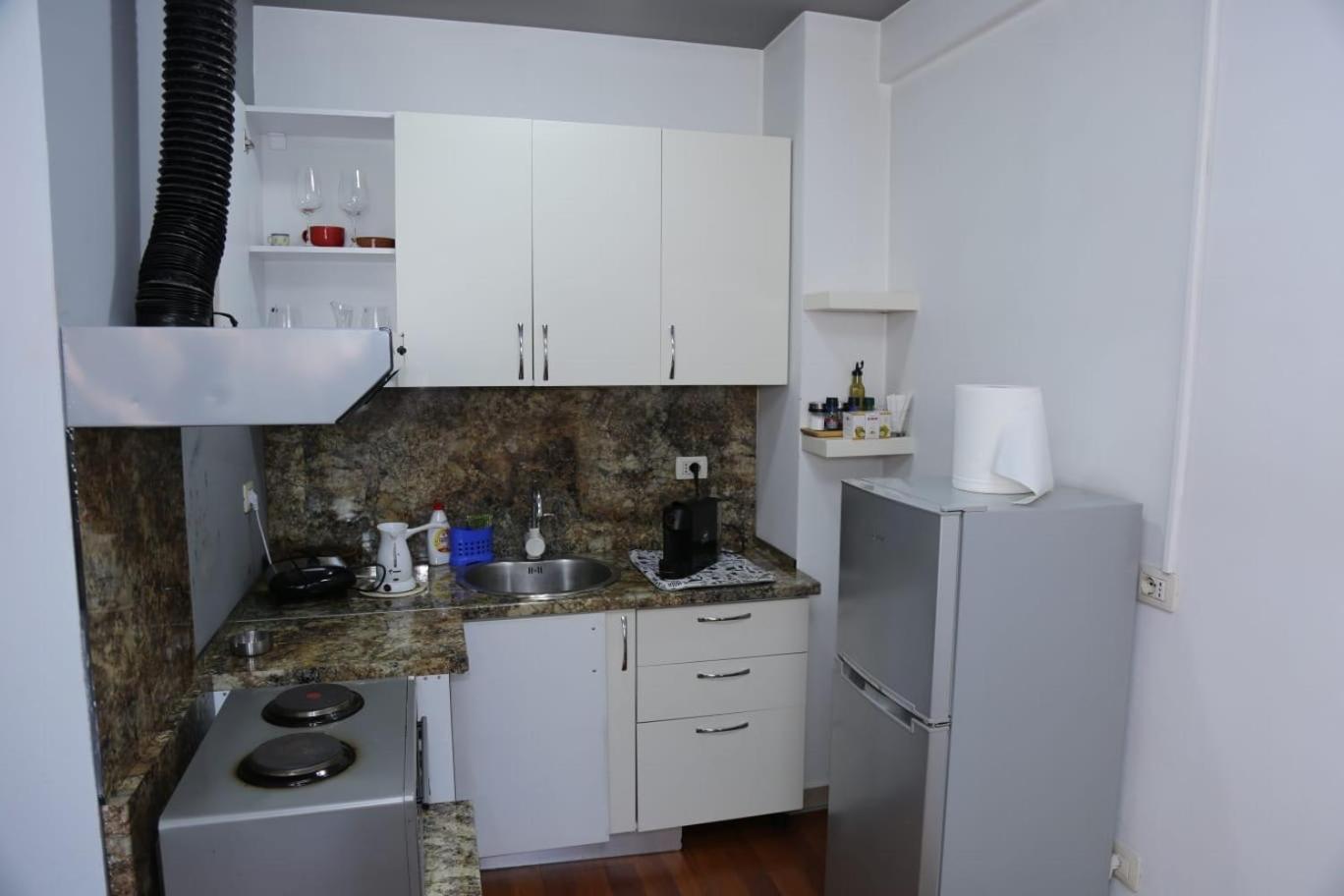 Ergi'S Host Apartment Tirana Kültér fotó
