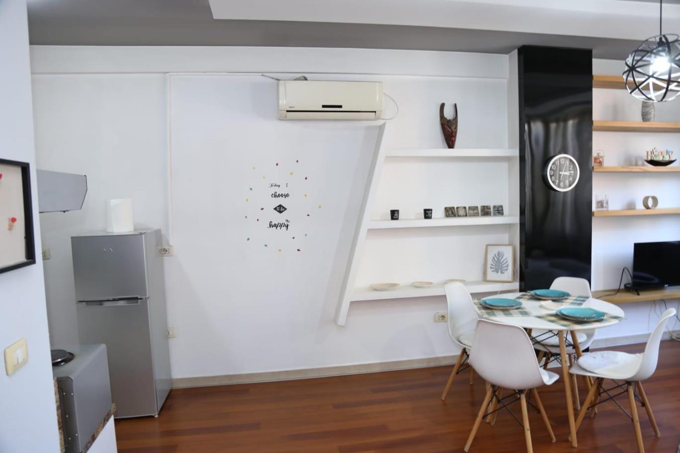 Ergi'S Host Apartment Tirana Kültér fotó